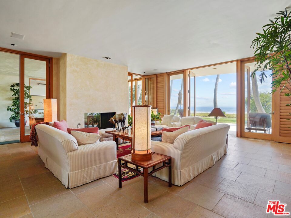 31280 Broad Beach Road Property Photo 11