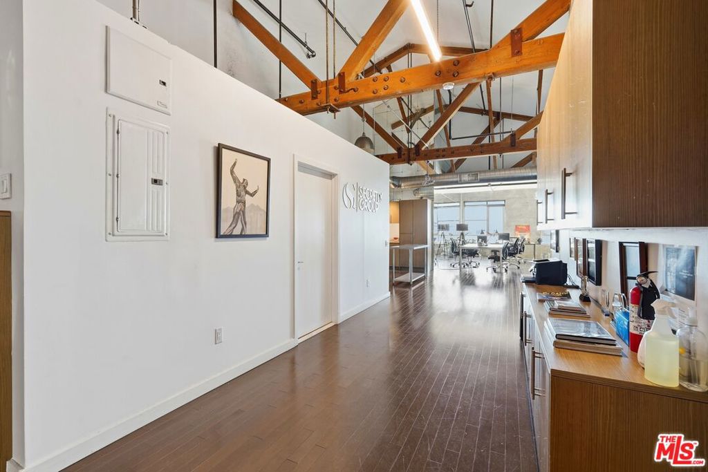530 S Hewitt Street 533 Property Photo 11