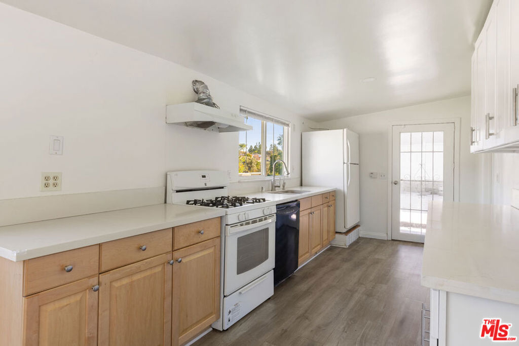2058 Redding Avenue Property Photo 8