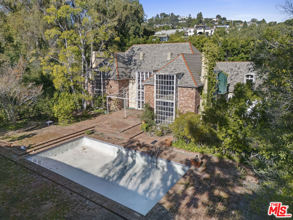 501 St Cloud Road Property Photo 1