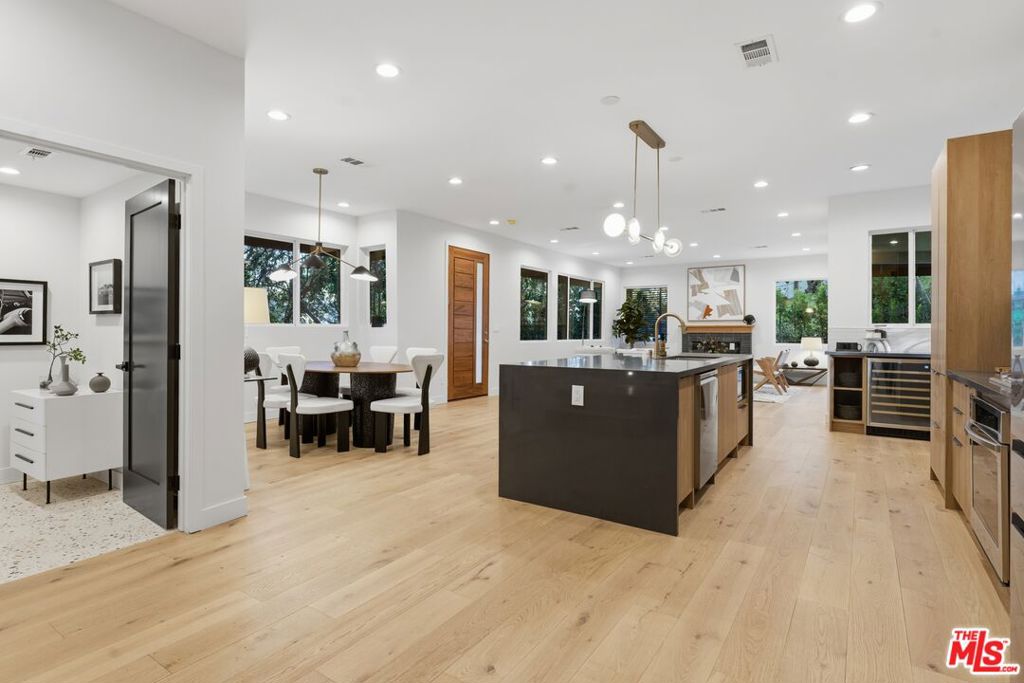 16708 Chaplin Avenue Property Photo 15