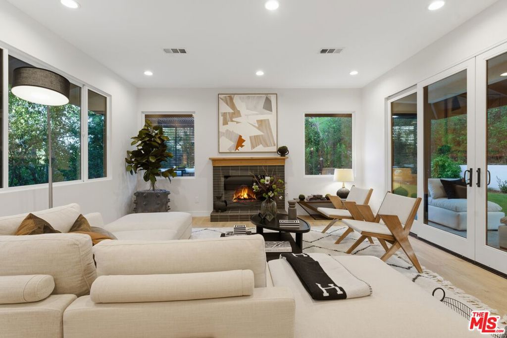 16708 Chaplin Avenue Property Photo 21