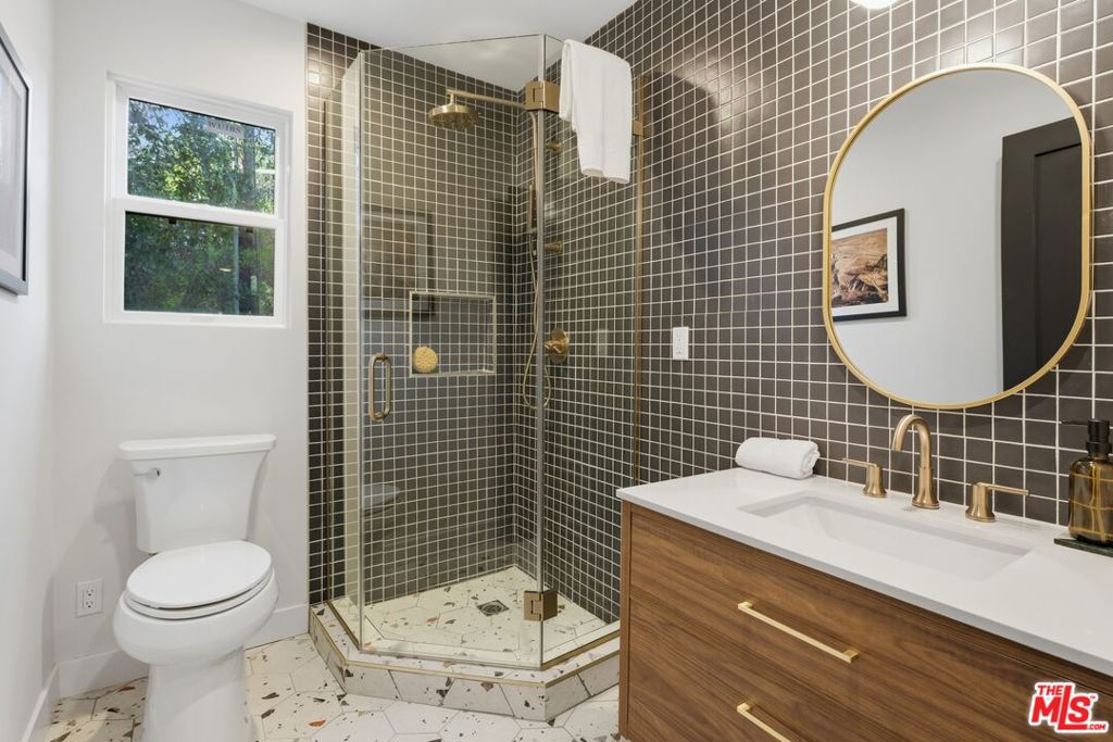 16708 Chaplin Avenue Property Photo 29