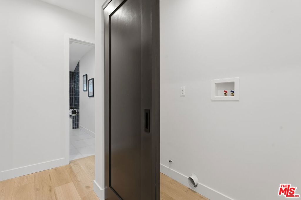 16708 Chaplin Avenue Property Photo 30