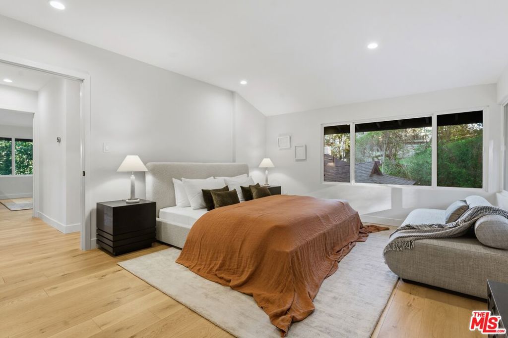 16708 Chaplin Avenue Property Photo 33