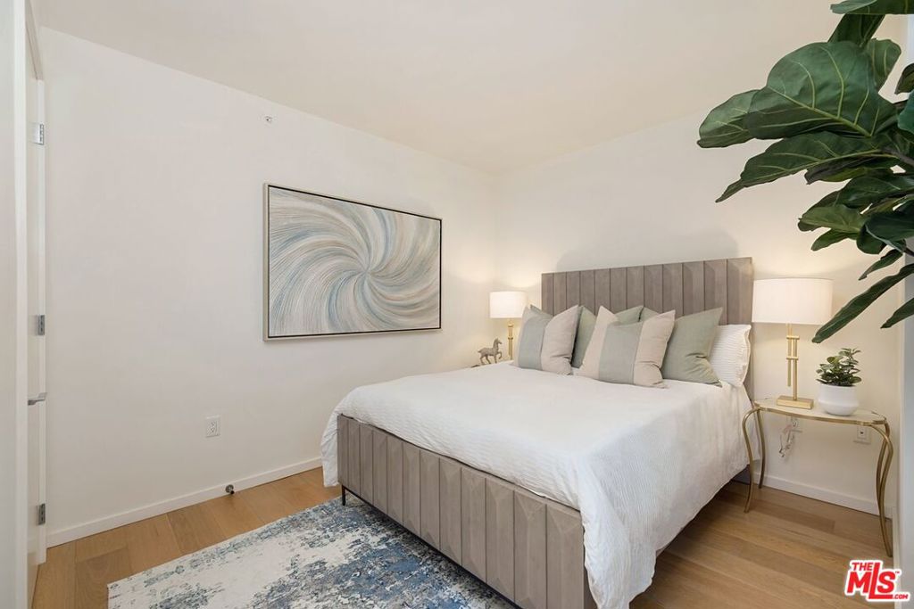 1705 Ocean Ave #107 Property Photo 6