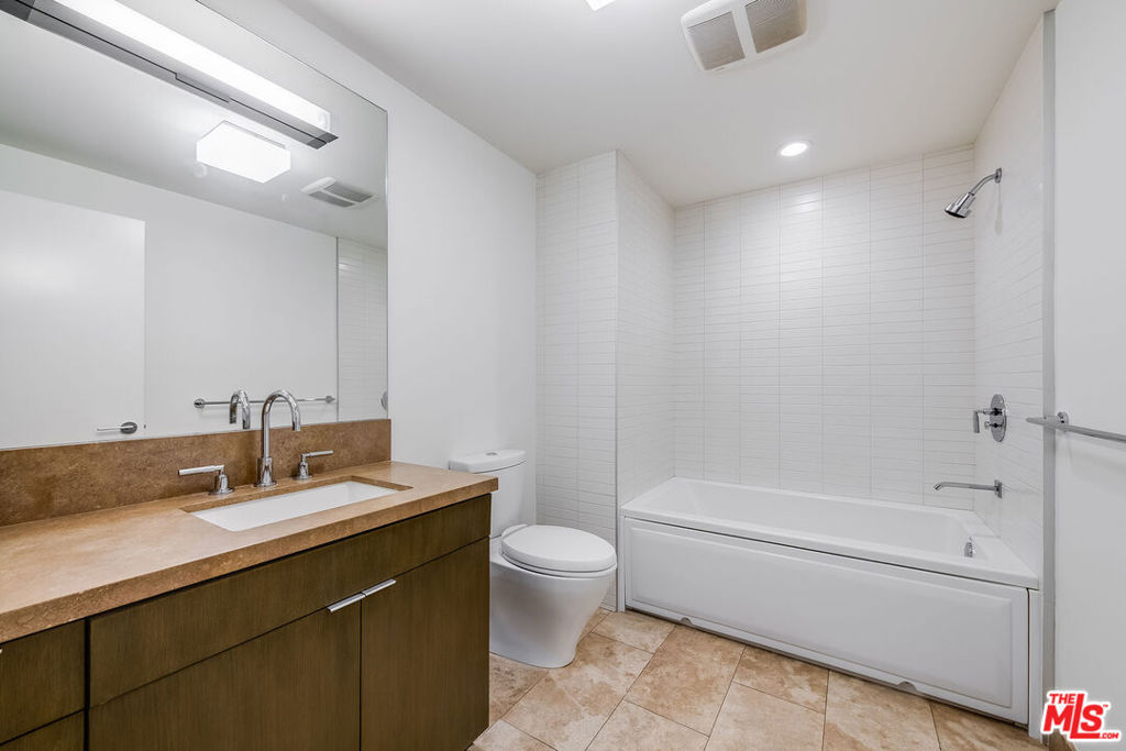1705 Ocean Ave #107 Property Photo 56