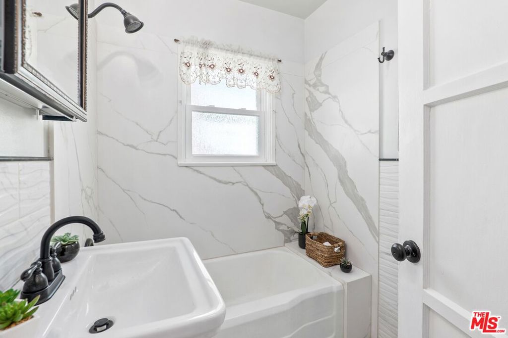 3552 Schaefer Street Property Photo 14