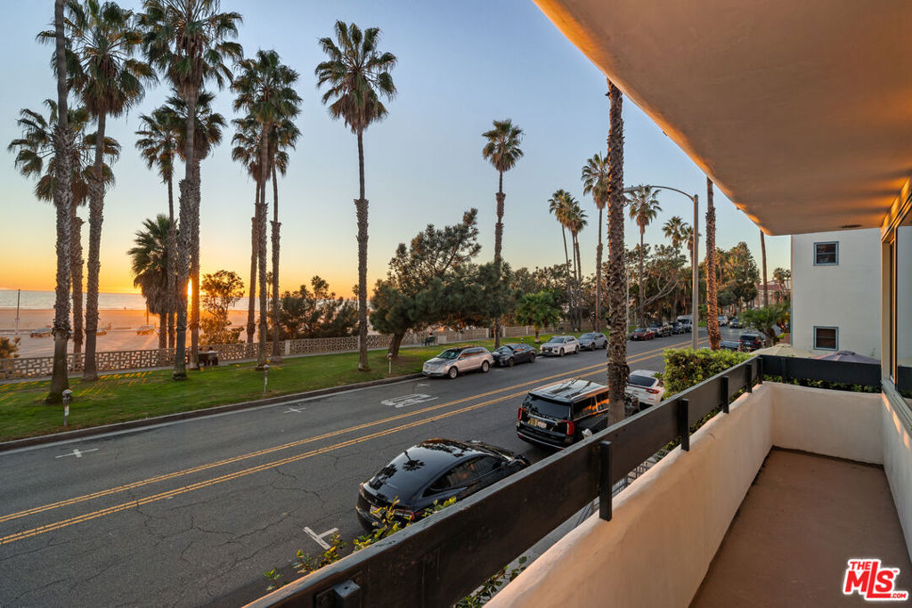 2221 Ocean Avenue 101 Property Photo 5
