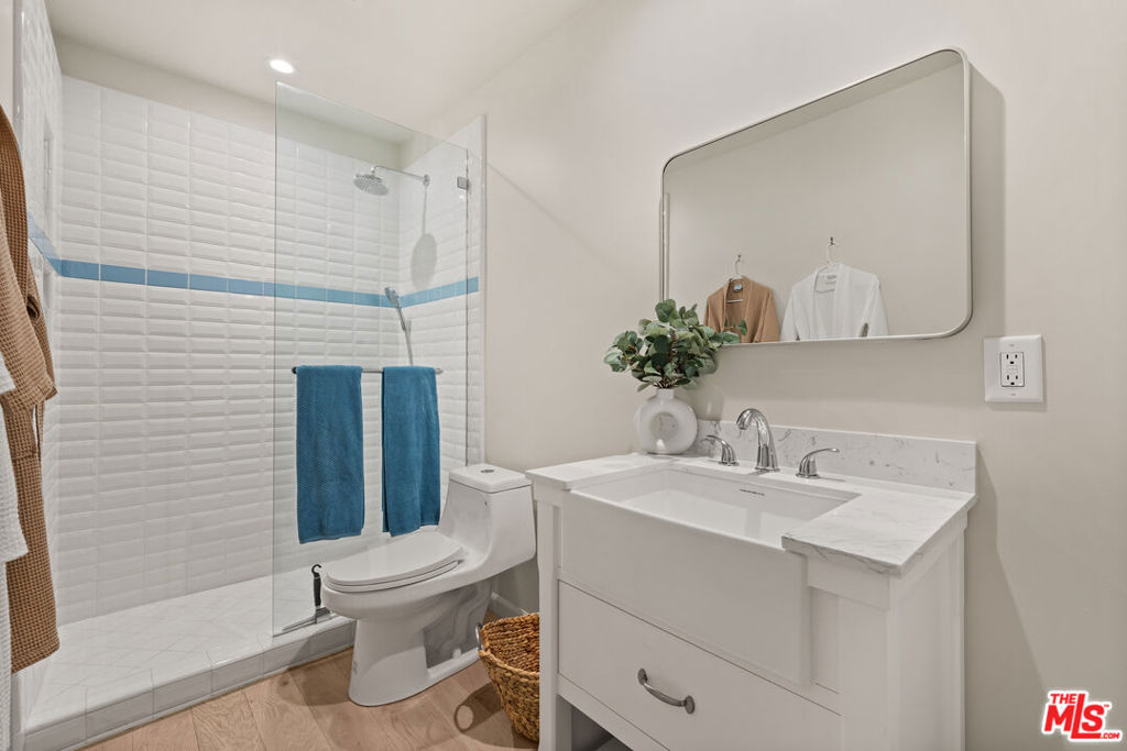 2221 Ocean Avenue 101 Property Photo 18