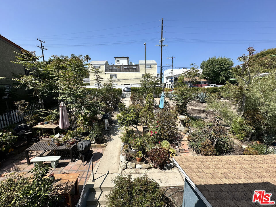 2712 Pacific Avenue Property Photo 11