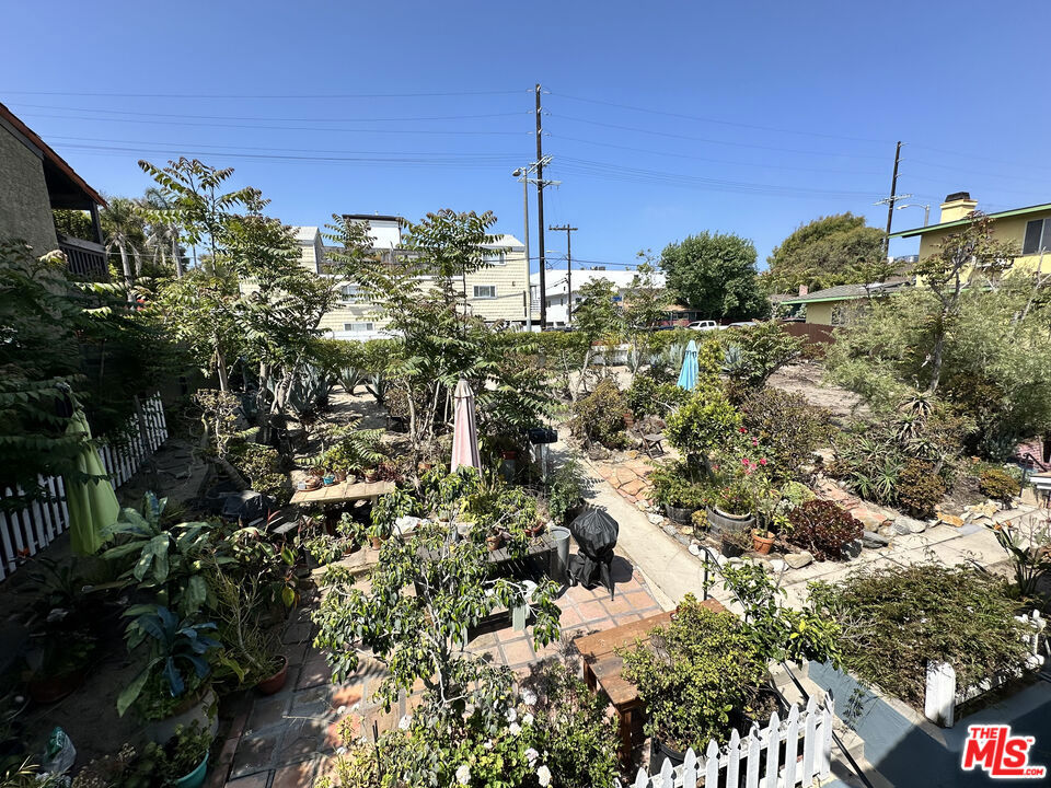 2712 Pacific Avenue Property Photo 12