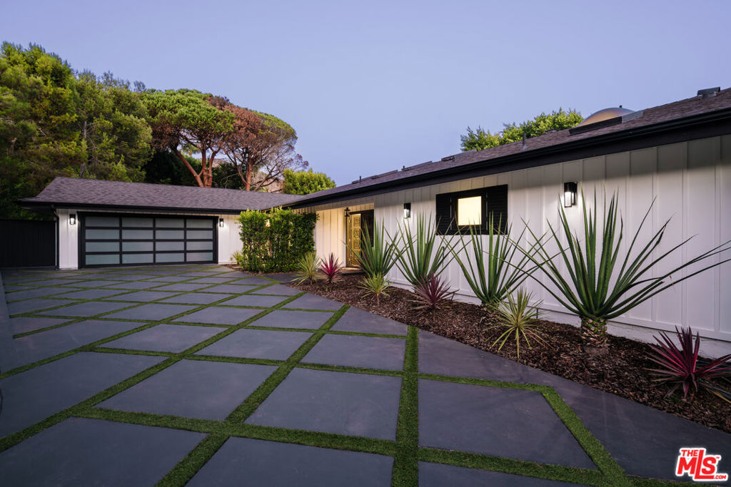 18013 Sea Reef Drive Property Photo 25
