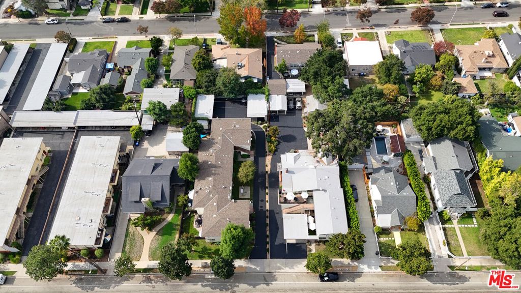 137 N Myrtle Avenue Property Photo 14
