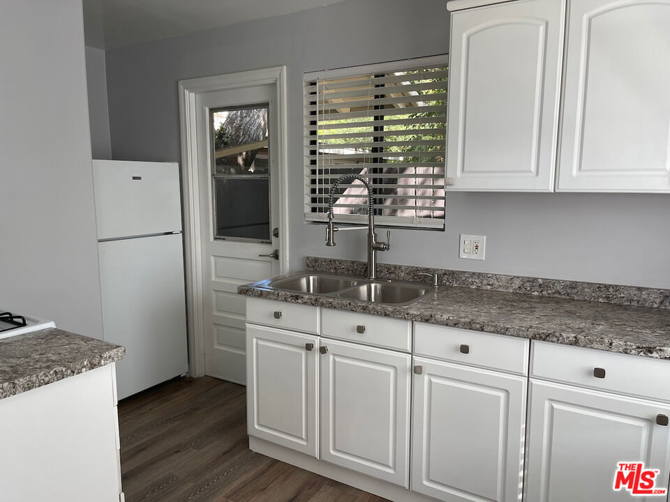 137 N Myrtle Avenue Property Photo 15