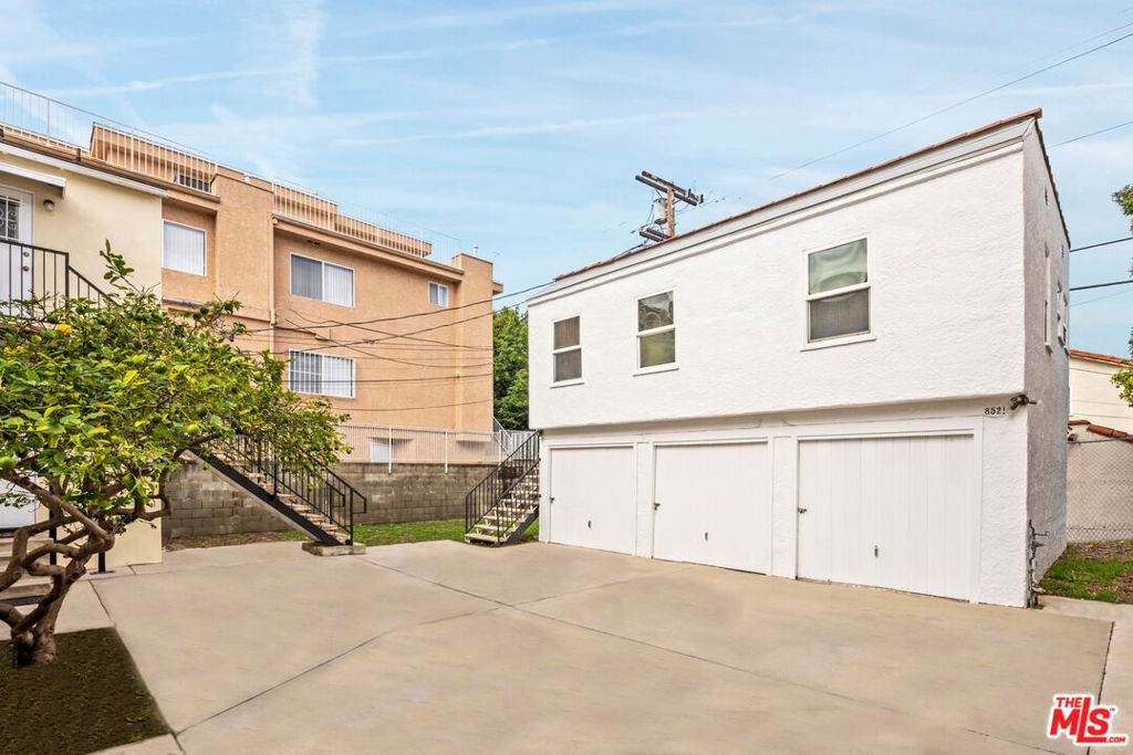 8521 Saturn Street Property Photo 16