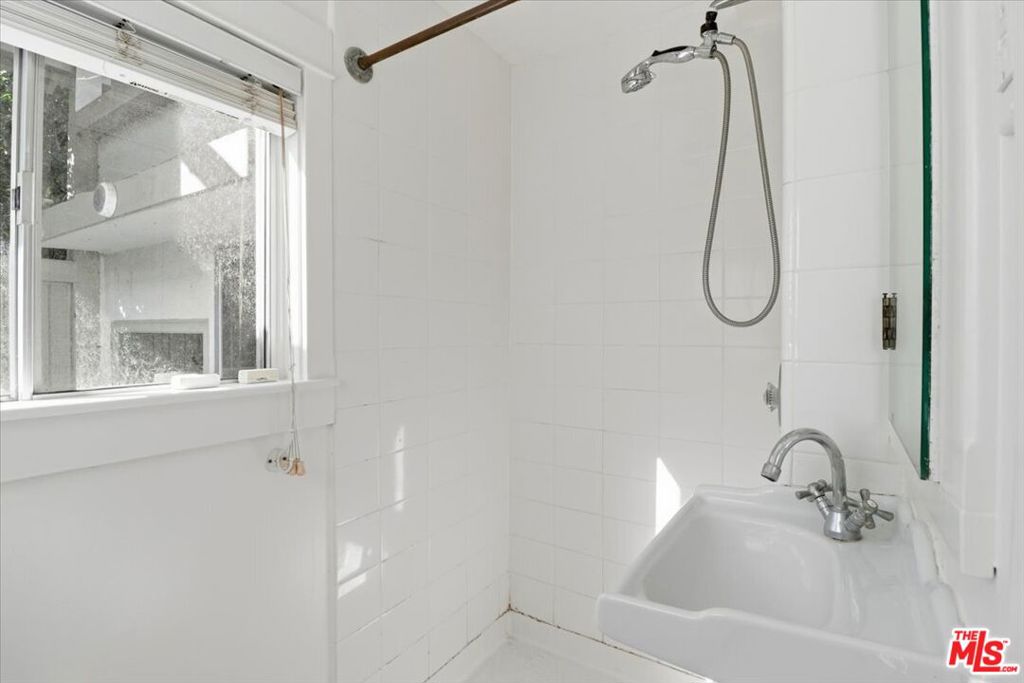 109 Dudley Avenue Property Photo 13