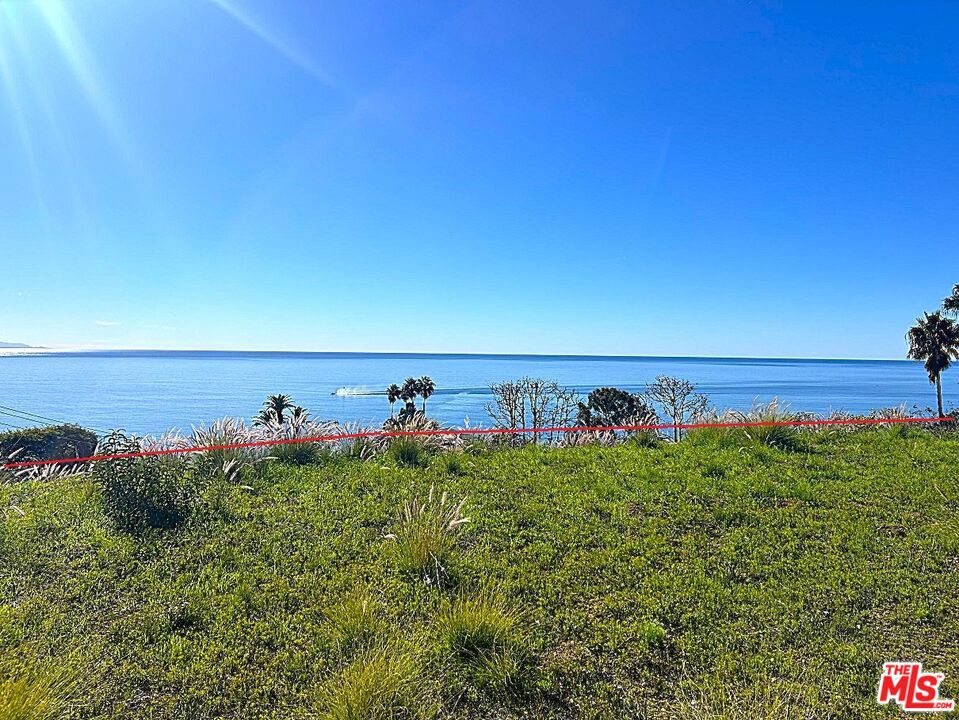 20963 Las Flores Mesa Drive Property Photo 3