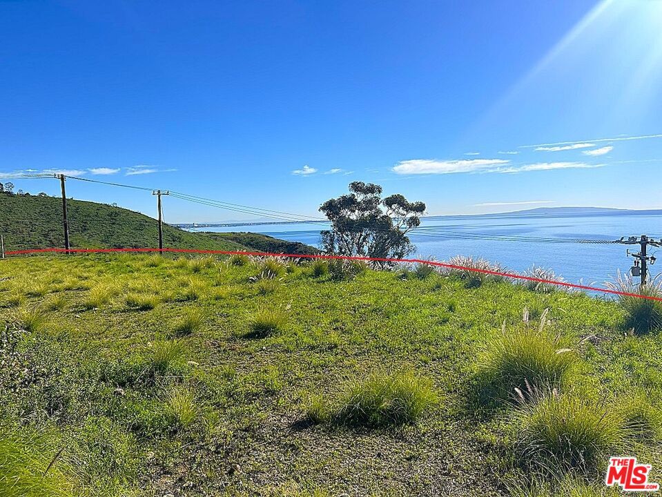 20963 Las Flores Mesa Drive Property Photo 4