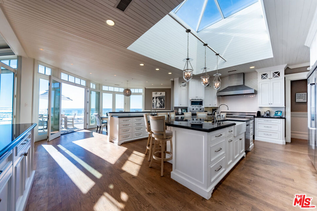 30760 Broad Beach Road Property Photo 6