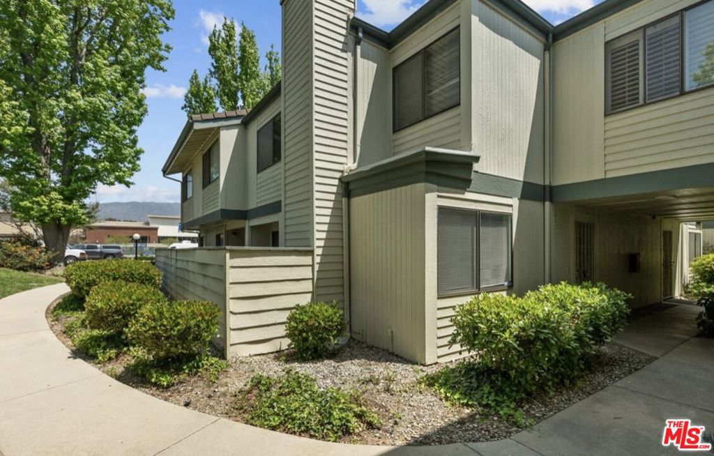 10500 Sunland Boulevard 4 Property Photo 1