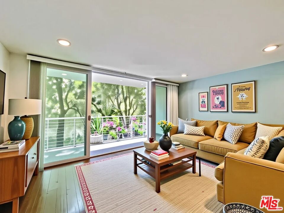 1920 Hillcrest Road 8 Property Photo 2