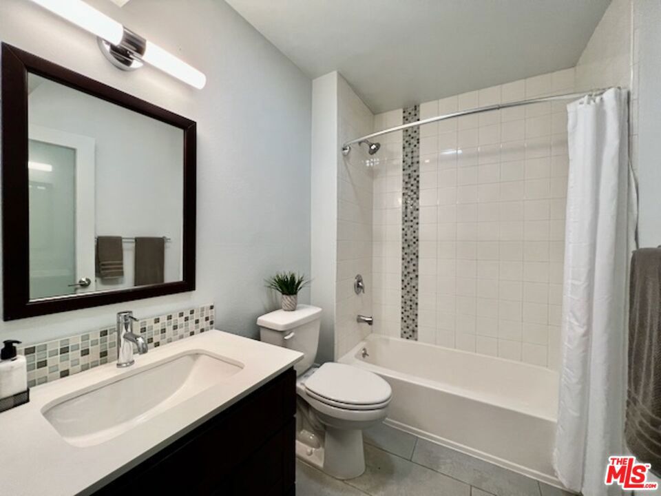 1920 Hillcrest Road 8 Property Photo 14