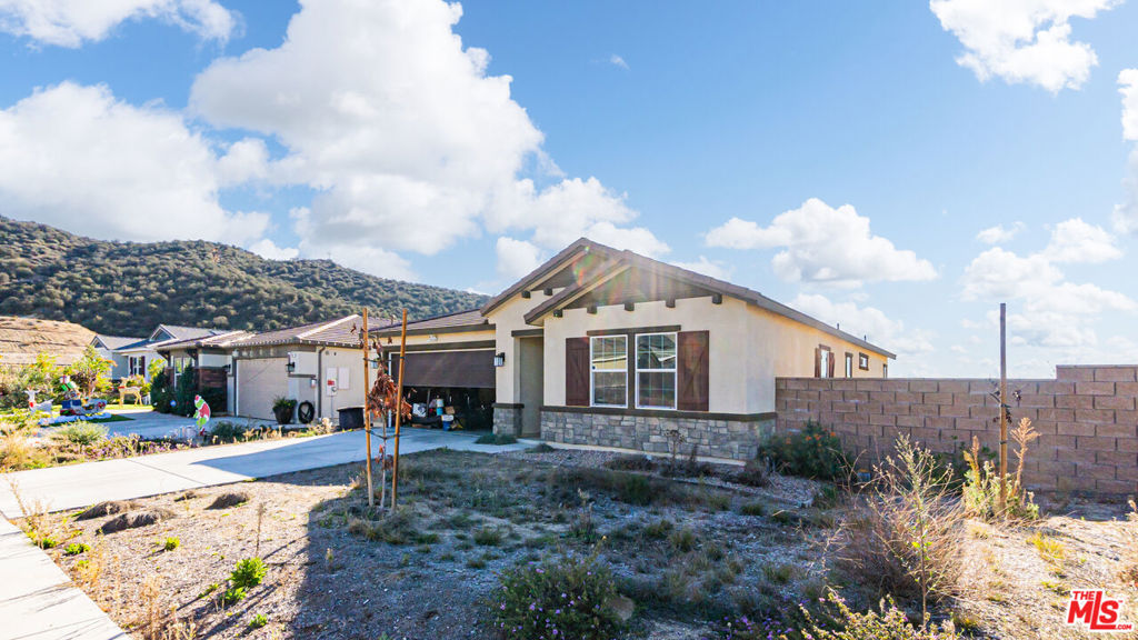 22849 Salvation Way Property Photo 3