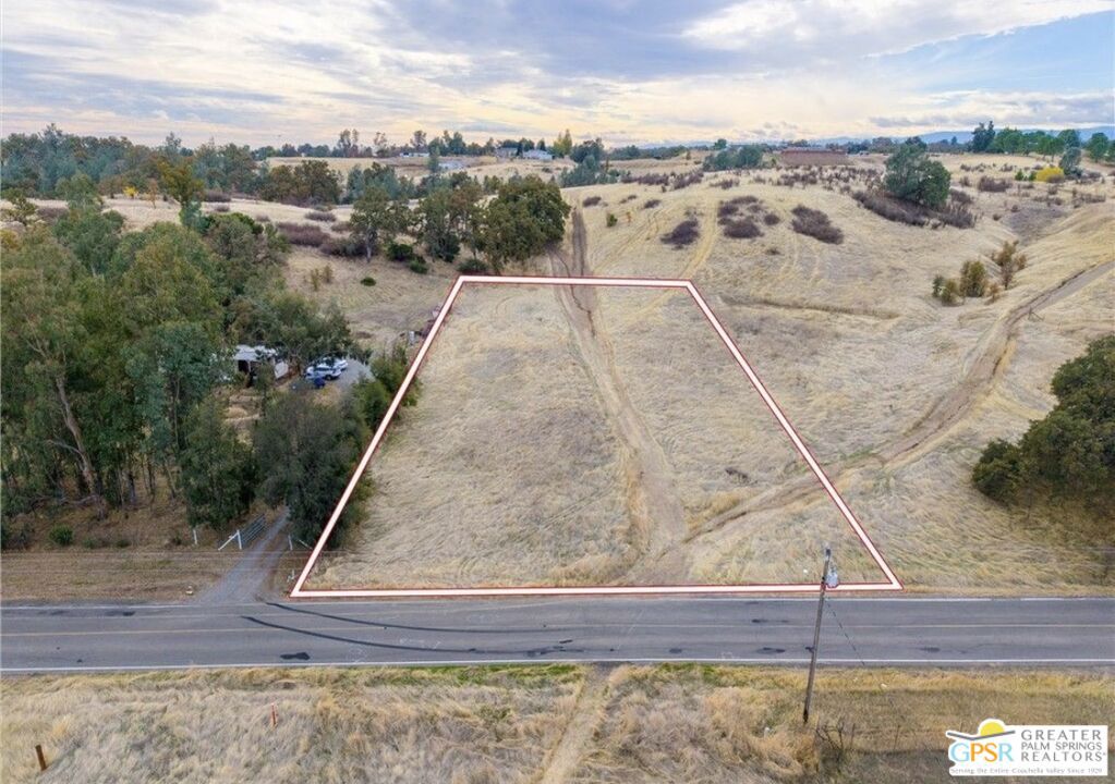 17315 Rancho Tehama Road Property Photo 3