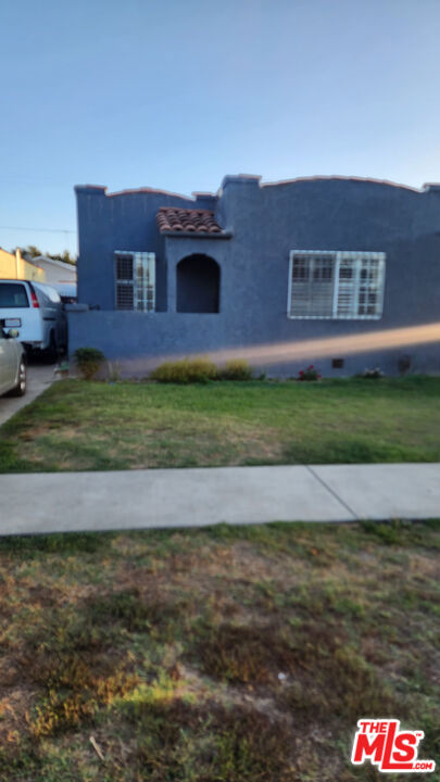 742 E 84th Place Property Photo