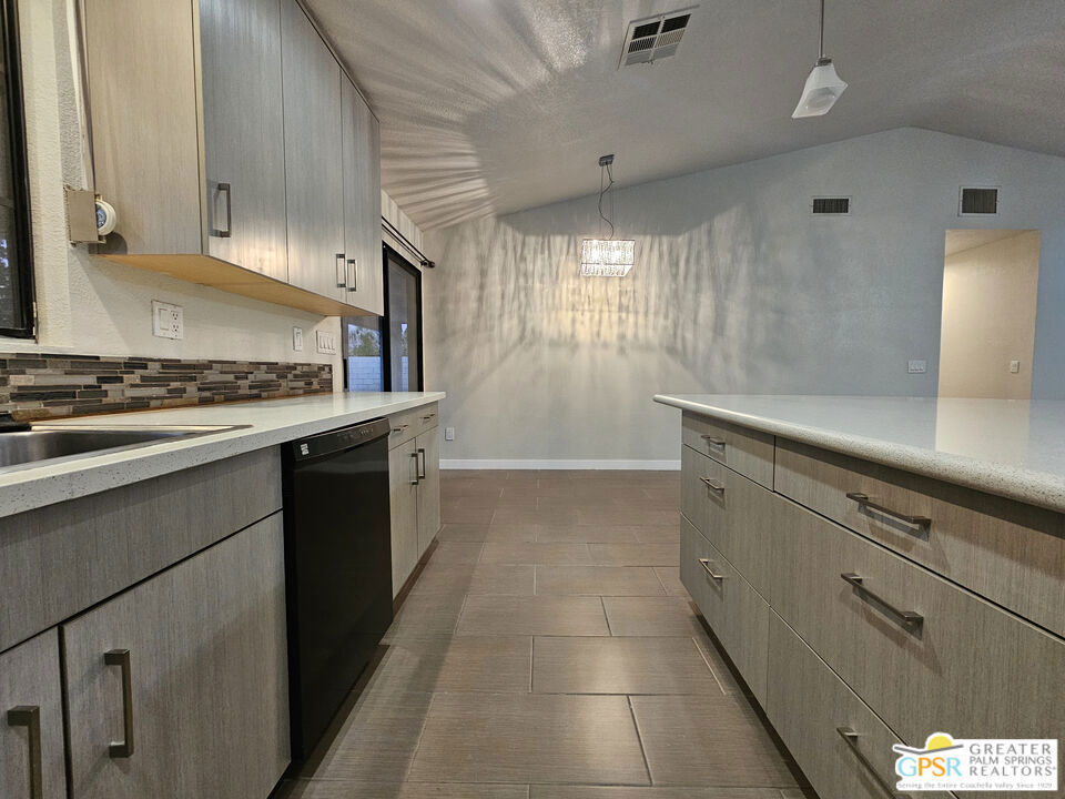 68250 Durango Road Property Photo 8