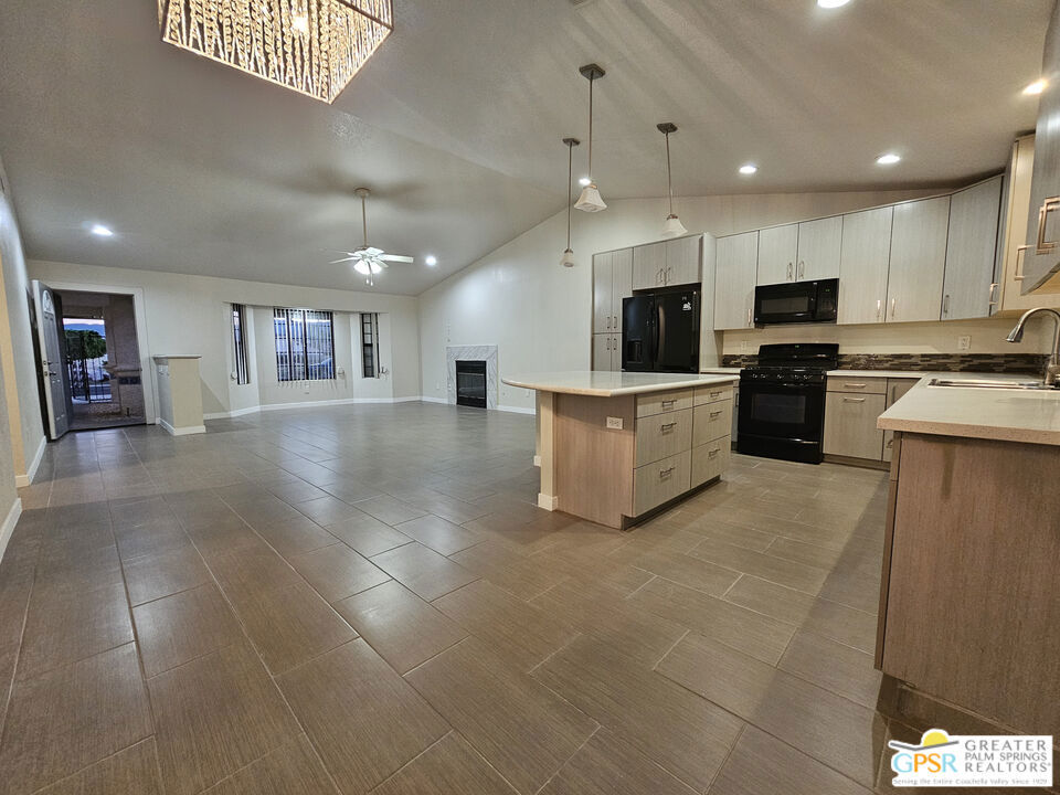 68250 Durango Road Property Photo 9
