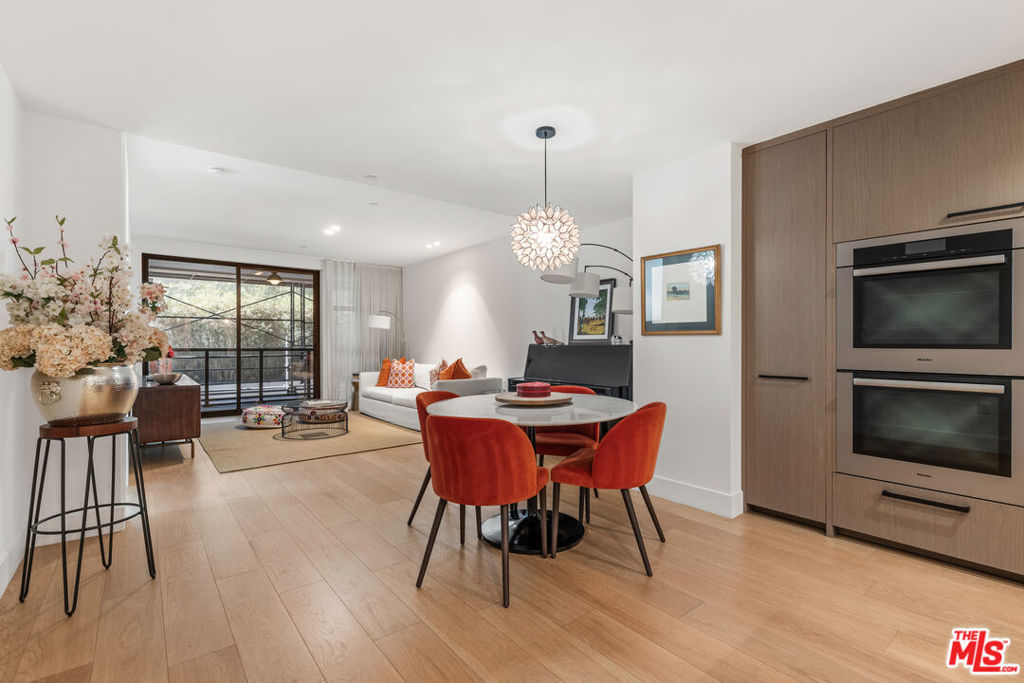 10777 Wilshire Boulevard 201 Property Photo 2