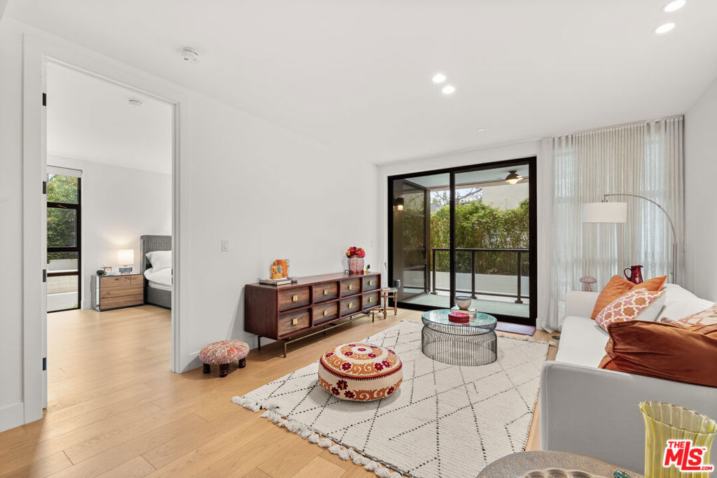 10777 Wilshire Boulevard 201 Property Photo 5