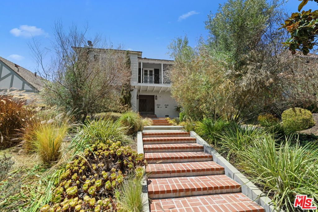 1307 S Rimpau Boulevard Property Photo 1