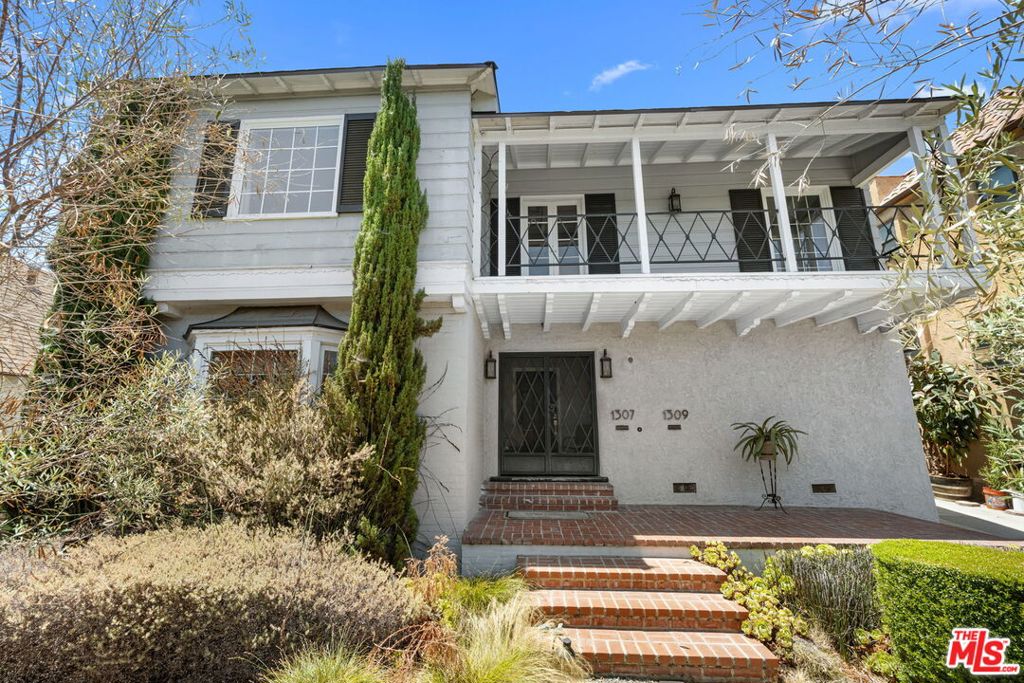 1307 S Rimpau Boulevard Property Photo 2
