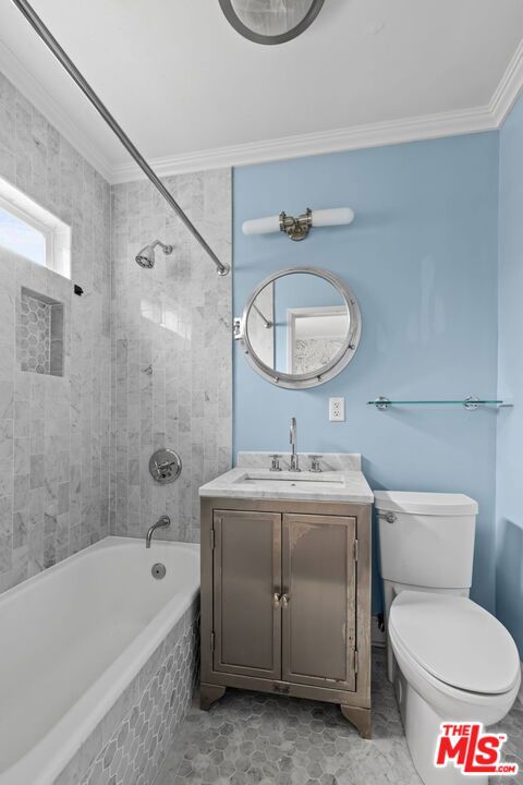 1307 S Rimpau Boulevard Property Photo 19