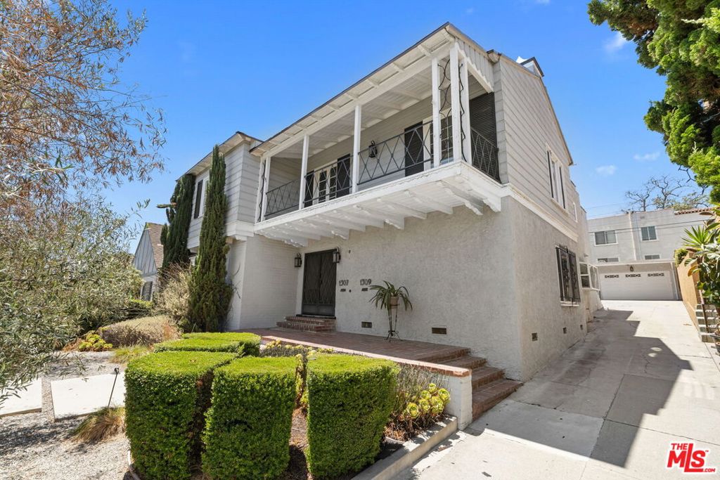 1307 S Rimpau Boulevard Property Photo 20