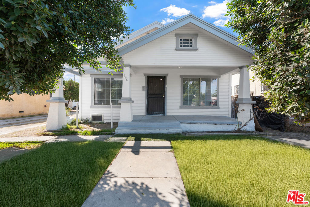 854 W 64th Street Property Photo