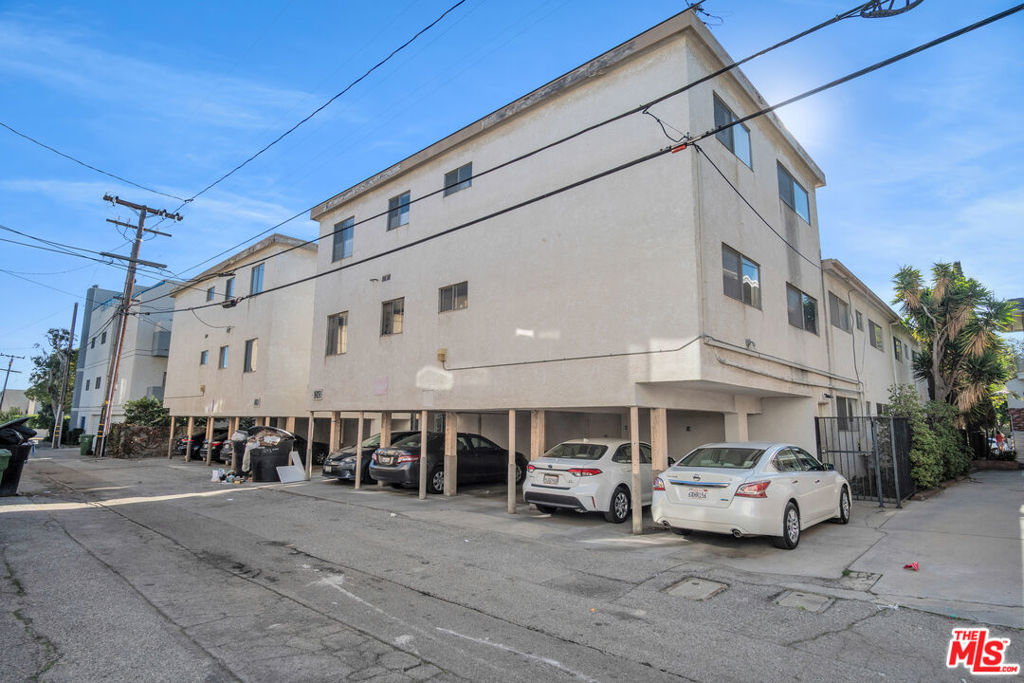 1243 12th Street Property Photo 8