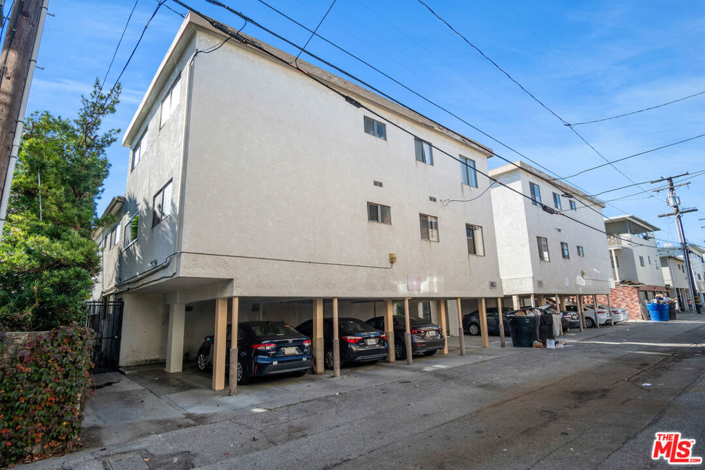 1243 12th Street Property Photo 9