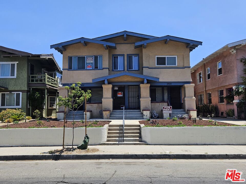 2932 1/2 S Normandie Avenue 2932 1/2 Property Photo 1