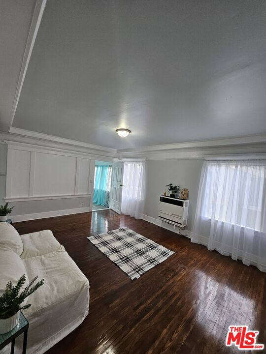 2932 1/2 S Normandie Avenue 2932 1/2 Property Photo 2