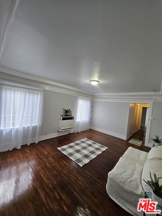2932 1/2 S Normandie Avenue 2932 1/2 Property Photo 6