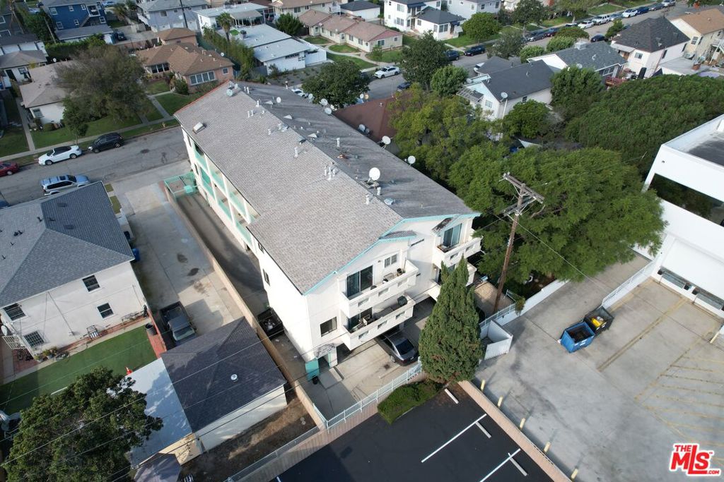 8812 Reading Avenue Property Photo 4