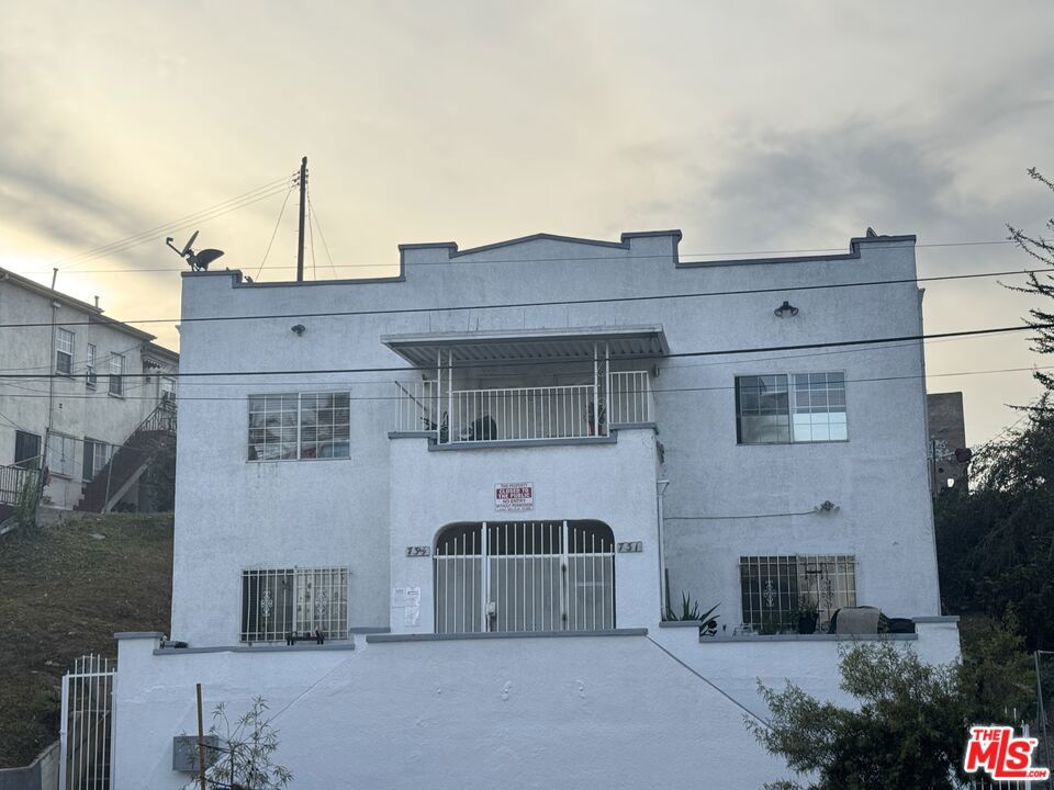 731 S Boyle Avenue Property Photo 1