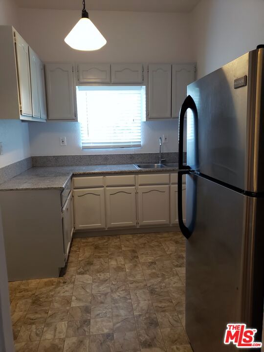 731 S Boyle Avenue Property Photo 17