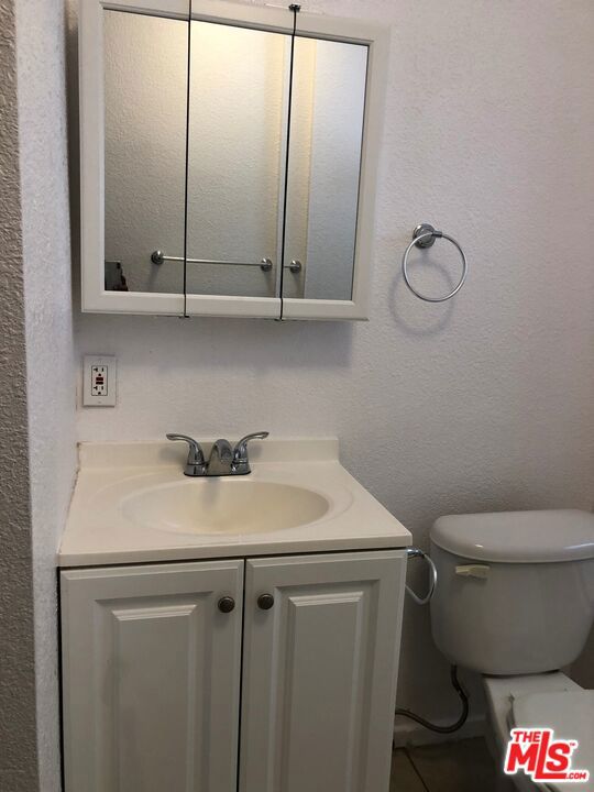 731 S Boyle Avenue Property Photo 53
