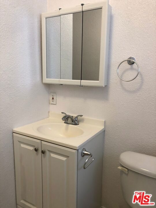 731 S Boyle Avenue Property Photo 54