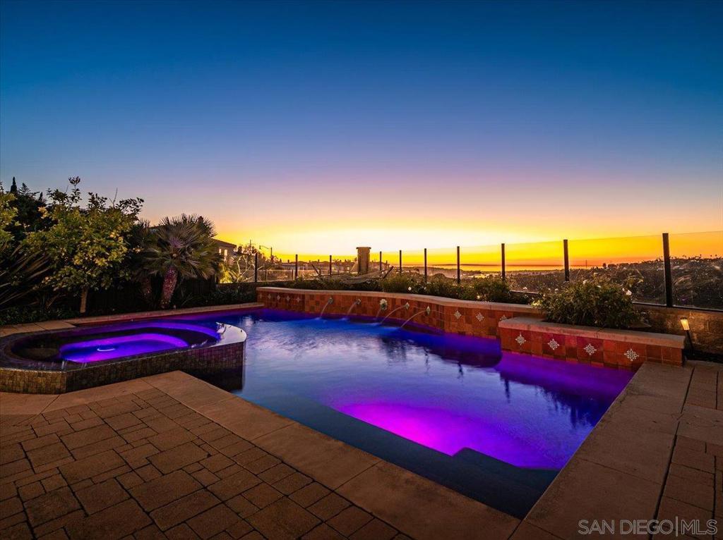 7135 Sitio Caliente Property Photo 2